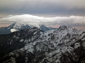 26 Vista verso il Pizzo Formico in primo piano e il Monte Gugliemo dietro